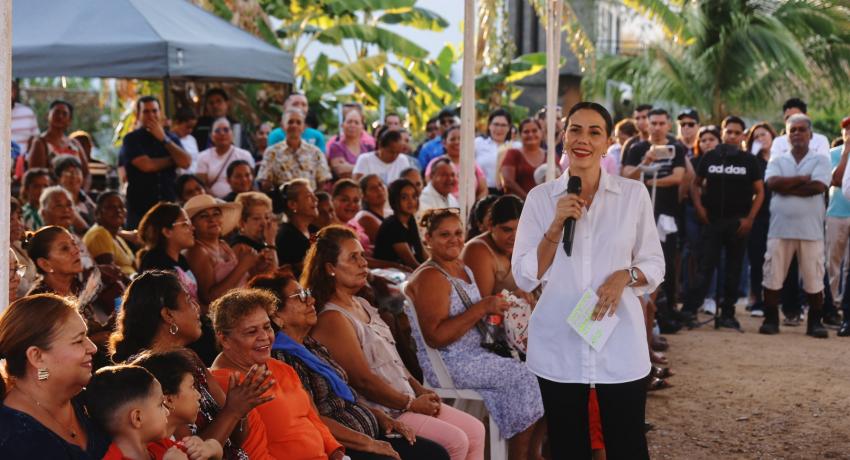 Lizette Tapia Castro cumple con obras de gran impacto