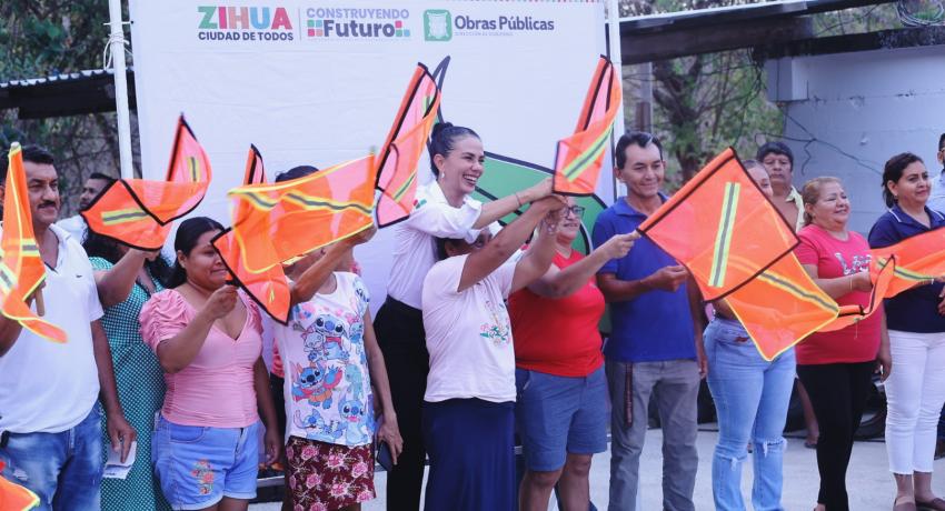 Gobierno municipal inicia red de agua en céntrica colonia.