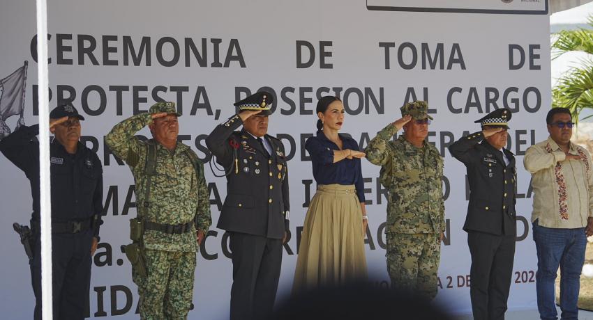 Asiste la presidenta Lizette Tapia Castro al cambio de mando de la Guardia Nacional en la región