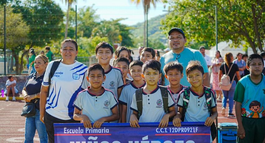 Presidenta Lizette Tapia inaugura Mundialito Escolar 2026 con la participación de más de 450 alumnos