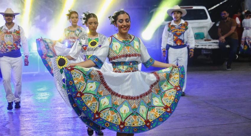 Por 4.º año consecutivo se realiza el Festival Nacional de Folklore Ixtapa-Zihuatanejo