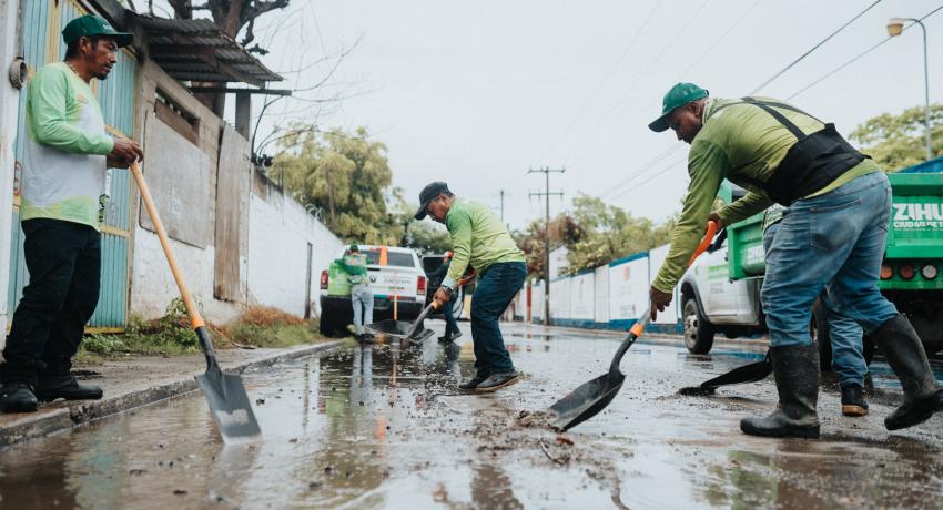Servicios Públicos realiza limpieza en colonias de la parte alta