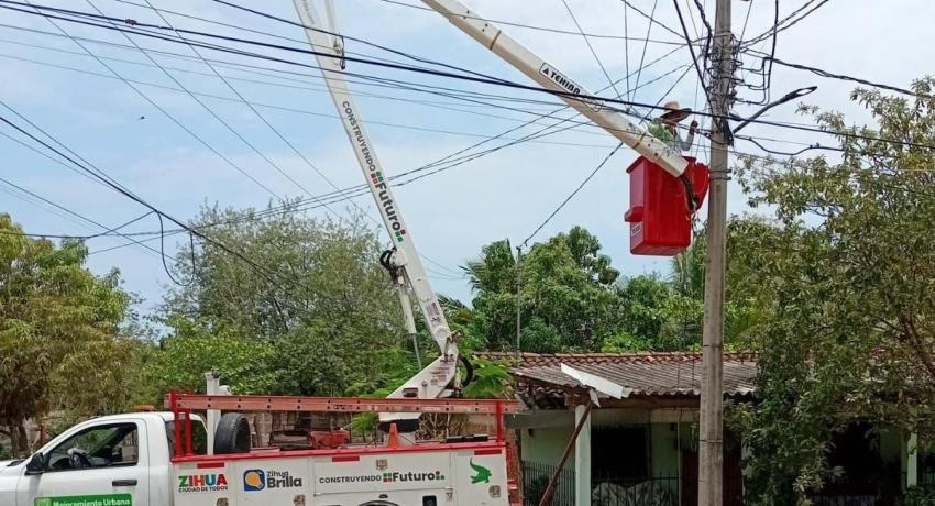 Servicios Públicos atiende la calle Mar Egeo, acceso al Hospital General