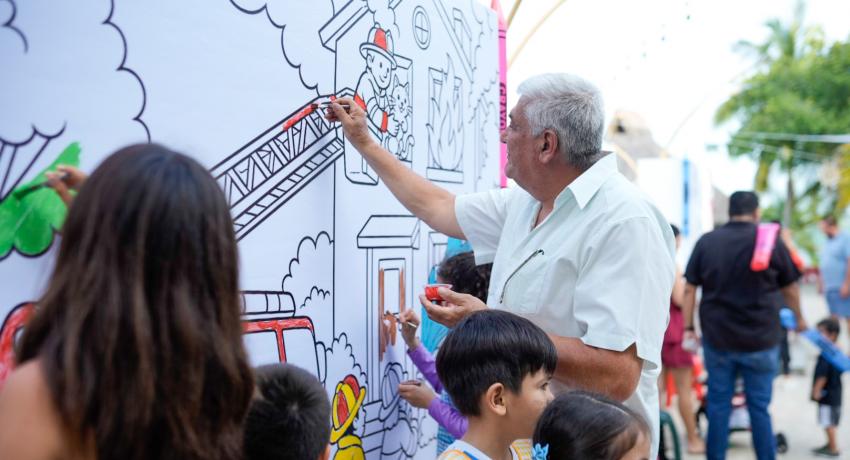 Lizette Tapia Castro supervisa las actividades del Festival Verano 2026