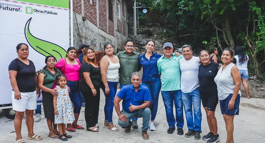Sigue avanzando la obra pública en las colonias de Zihuatanejo
