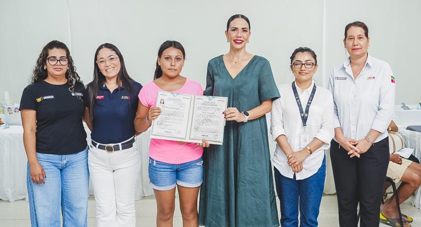 Se realiza en Zihuatanejo importante campaña del Registro Civil