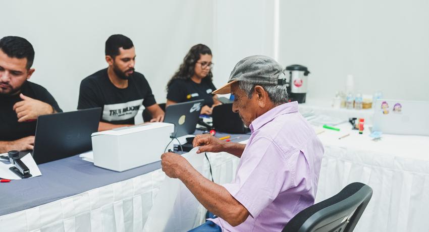 Se realiza en Zihuatanejo importante campaña del Registro Civil