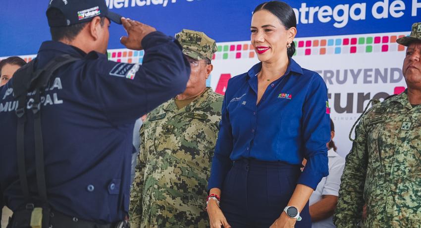 Presidenta Lizette Tapia Castro entrega instalaciones dignas y nuevo parque vehicular a Seguridad Pública