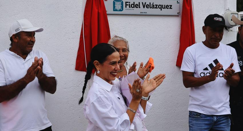 Entrega Lizette Tapia Castro dos andadores en la colonia CTM