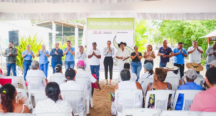 Presidenta Lizette Tapia Castro arranca remodelación del Club de la Tercera Edad de Buenavista