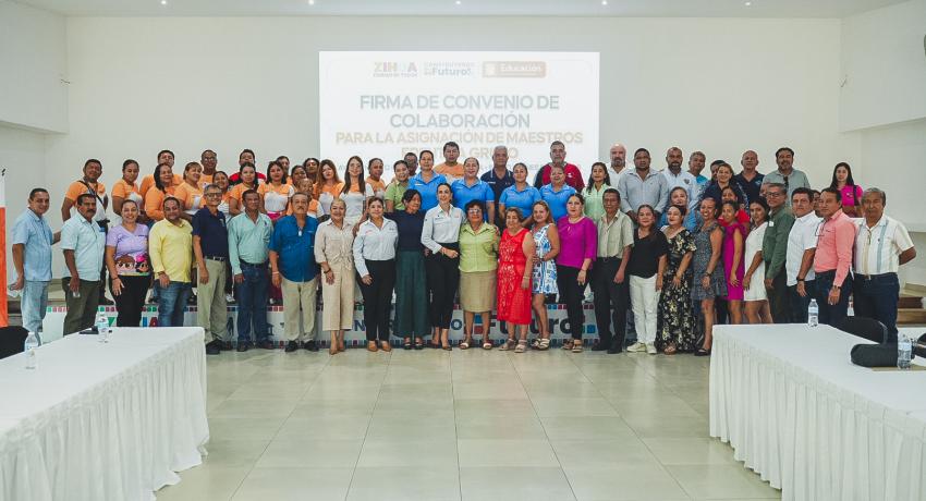 Ayuntamiento de Zihuatanejo e instituciones educativas acuerdan asignación de 19 maestros municipales