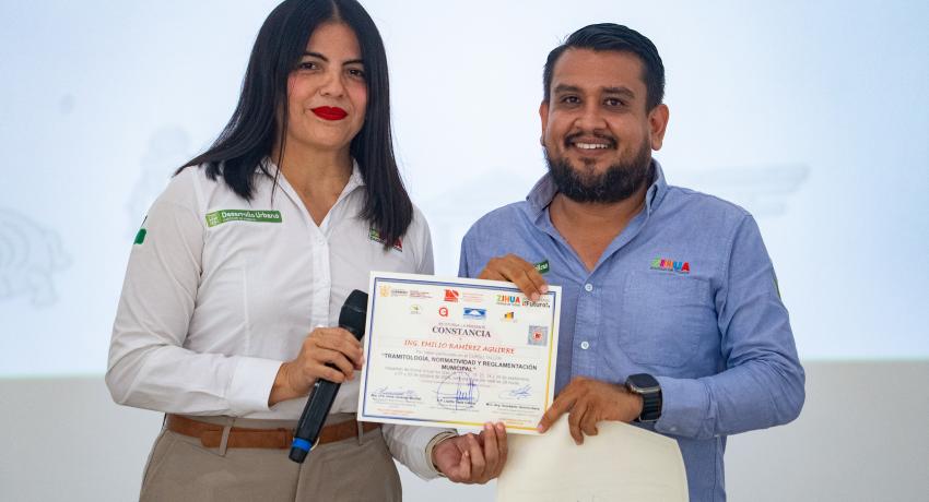 Gobierno de Zihuatanejo fortalece las buenas prácticas profesionales con la capacitación de arquitectos e ingenieros
