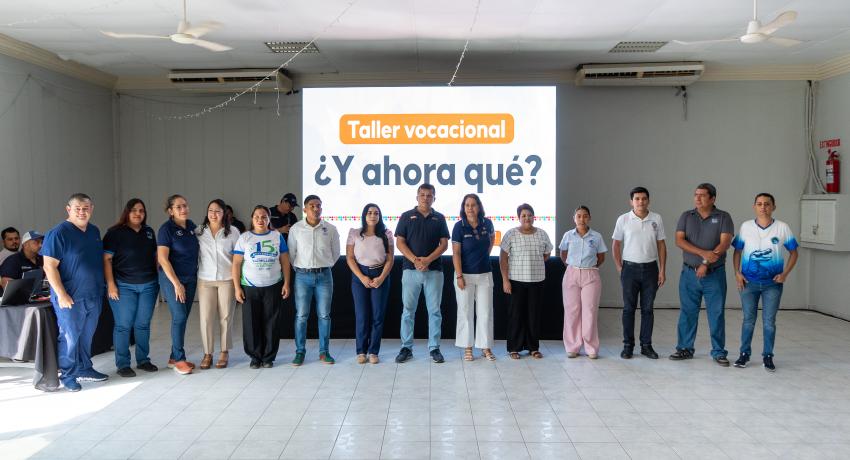 Gobierno de Lizette Tapia Castro apoya a estudiantes en materia de orientación vocacional