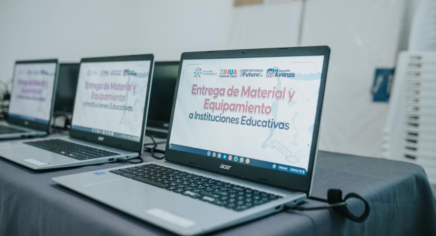 Presidenta Lizette Tapia Castro entrega apoyos a escuelas para beneficiar a más de 2,800 alumnos