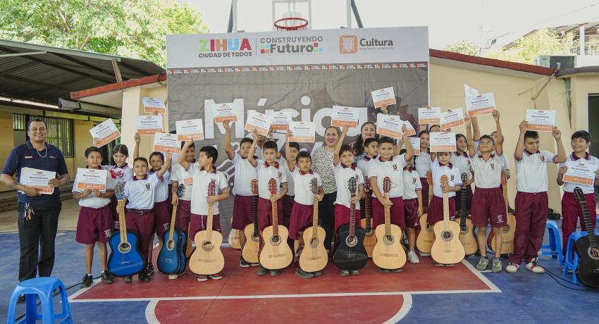 Gobierno de Lizette Tapia Castro impulsa el arte y la cultura entre alumnos de primaria de Zihuatanejo