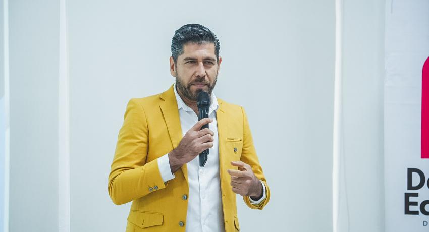 Gobierno de Zihuatanejo ofrece capacitación para mejorar la calidad en el servicio