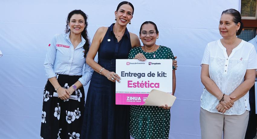 Gobierno de Zihuatanejo realiza última entrega anual de Empléate