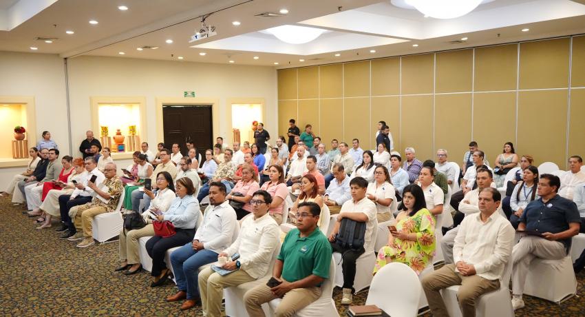 Presidenta Lizette Tapia Castro ofrece respaldo a proyectos turísticos en Ixtapa-Zihuatanejo