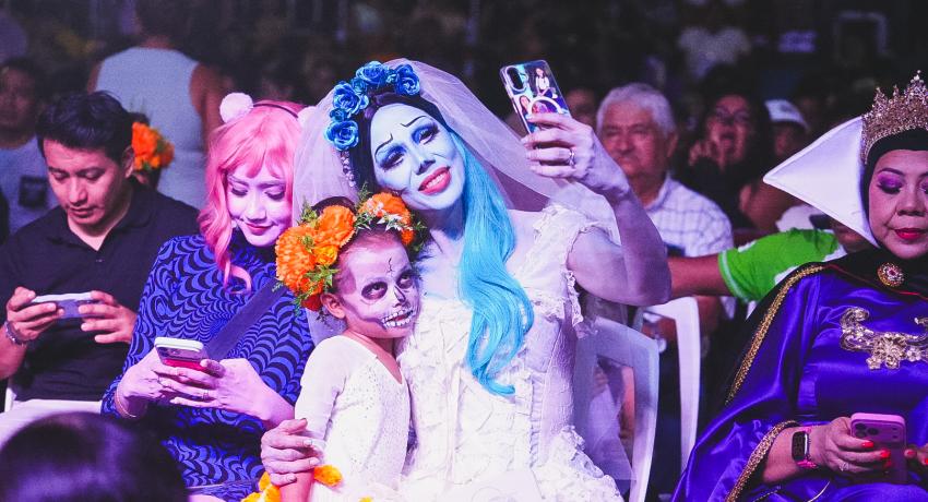 La callejoneada de los monstruos 2026 supera las expectativas de asistencia
