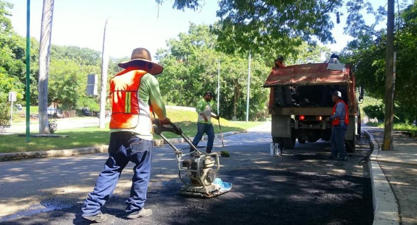 Gobierno Municipal avanza en los trabajos de bacheo.